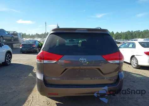 2012 Toyota Sienna Le V6 8 Passenger из США, поврежденный, VIN 5TDKK3DC4CS228805